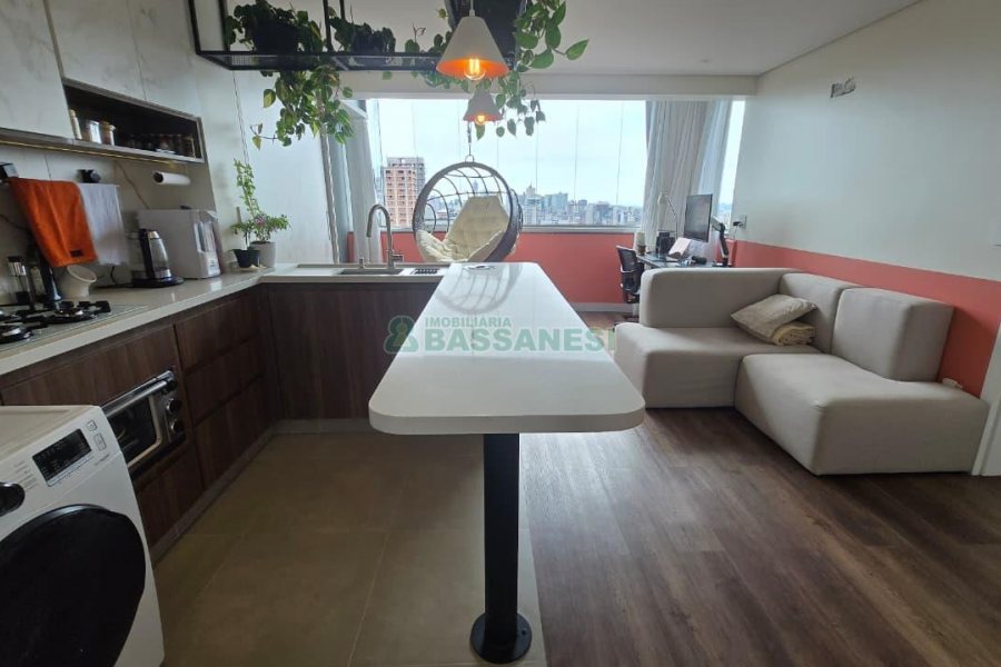 Apartamento com 49m², 1 dormitório, 1 vaga, no bairro Lourdes em Caxias do Sul para Comprar