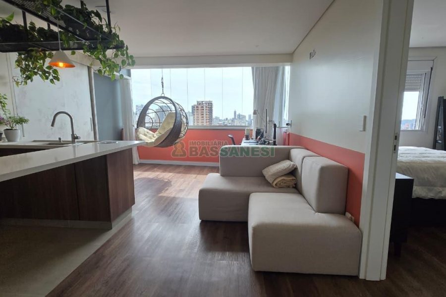 Apartamento com 49m², 1 dormitório, 1 vaga, no bairro Lourdes em Caxias do Sul para Comprar