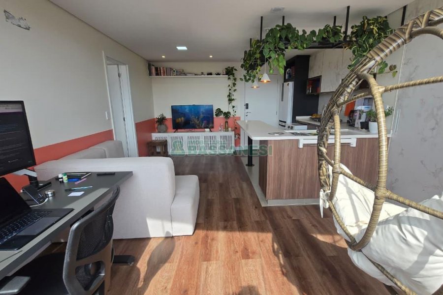 Apartamento com 49m², 1 dormitório, 1 vaga, no bairro Lourdes em Caxias do Sul para Comprar