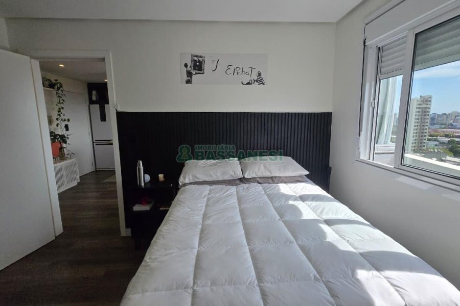 Apartamento com 49m², 1 dormitório, 1 vaga, no bairro Lourdes em Caxias do Sul para Comprar