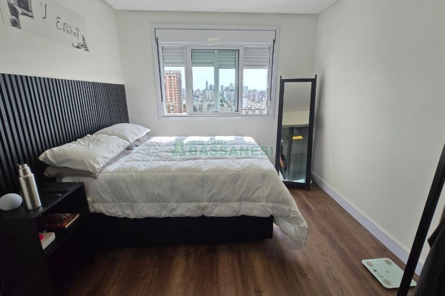 Apartamento com 49m², 1 dormitório, 1 vaga, no bairro Lourdes em Caxias do Sul para Comprar