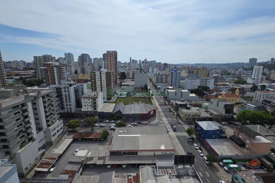 Apartamento com 49m², 1 dormitório, 1 vaga, no bairro Lourdes em Caxias do Sul para Comprar