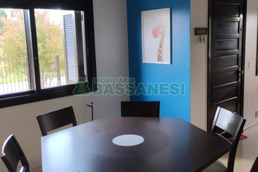 Casa com 132m², 3 dormitórios, 2 vagas, no bairro Desvio Rizzo em Caxias do Sul para Comprar