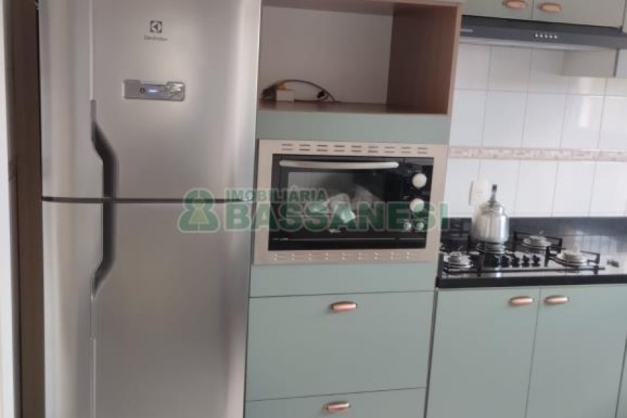 Casa com 132m², 3 dormitórios, 2 vagas, no bairro Desvio Rizzo em Caxias do Sul para Comprar