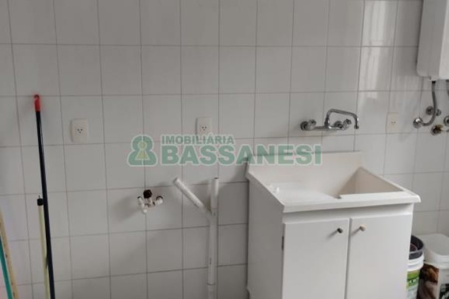 Casa com 132m², 3 dormitórios, 2 vagas, no bairro Desvio Rizzo em Caxias do Sul para Comprar