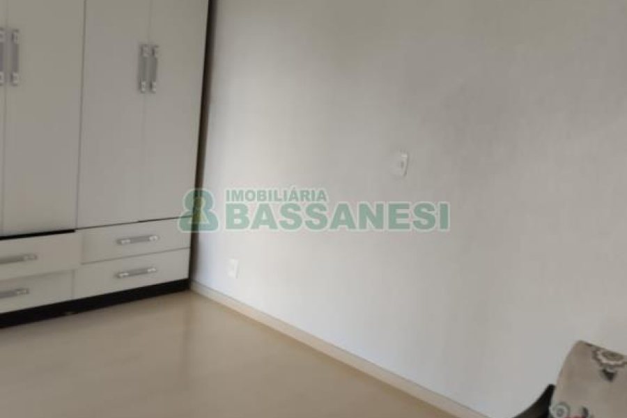 Casa com 132m², 3 dormitórios, 2 vagas, no bairro Desvio Rizzo em Caxias do Sul para Comprar