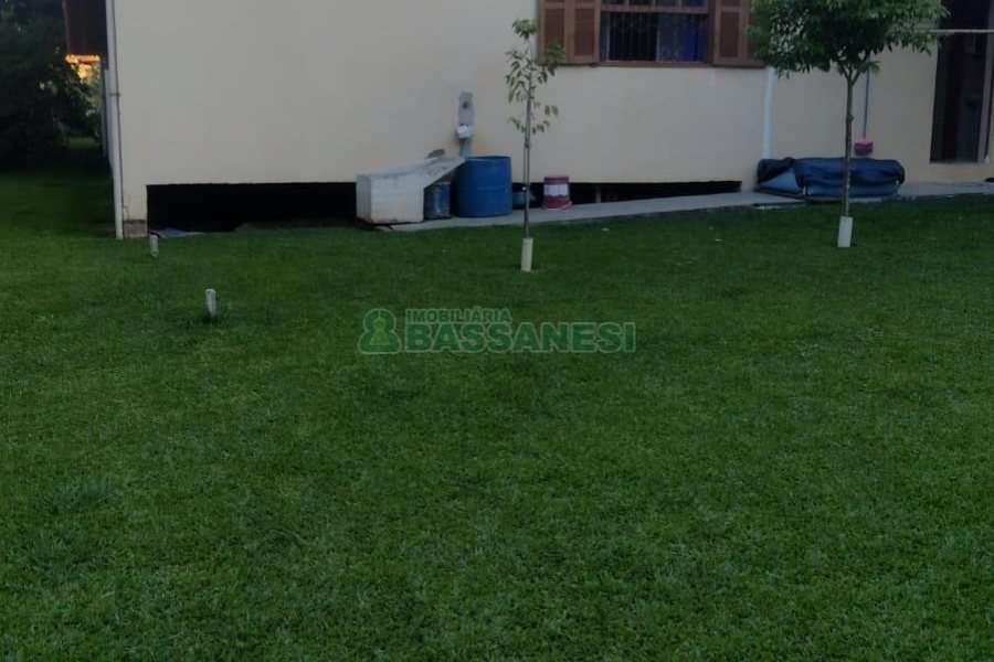 Casa com 116m², 3 dormitórios, 2 vagas, no bairro Vinhedos em Caxias do Sul para Comprar