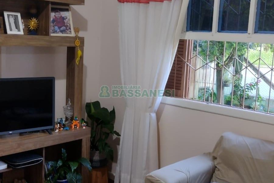 Casa com 116m², 3 dormitórios, 2 vagas, no bairro Vinhedos em Caxias do Sul para Comprar