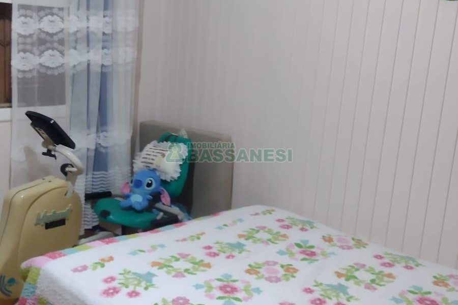 Casa com 116m², 3 dormitórios, 2 vagas, no bairro Vinhedos em Caxias do Sul para Comprar