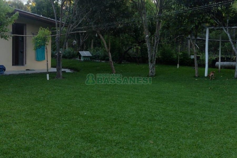 Casa com 116m², 3 dormitórios, 2 vagas, no bairro Vinhedos em Caxias do Sul para Comprar