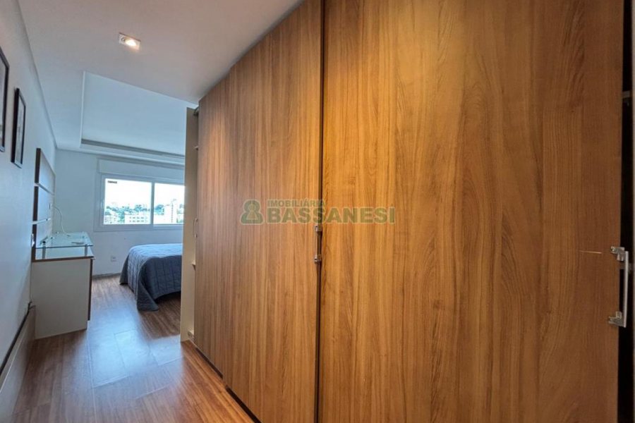 Apto Mobiliado com 82m², 2 dormitórios, 2 vagas, no bairro Lourdes em Caxias do Sul para Alugar