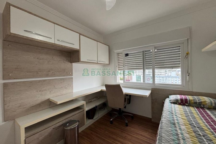 Apto Mobiliado com 82m², 2 dormitórios, 2 vagas, no bairro Lourdes em Caxias do Sul para Alugar