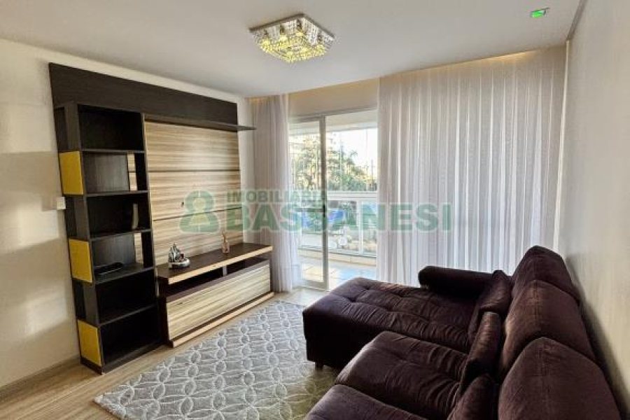 Apto Mobiliado com 114m², 3 dormitórios, 2 vagas, no bairro Madureira em Caxias do Sul para Alugar ou Comprar