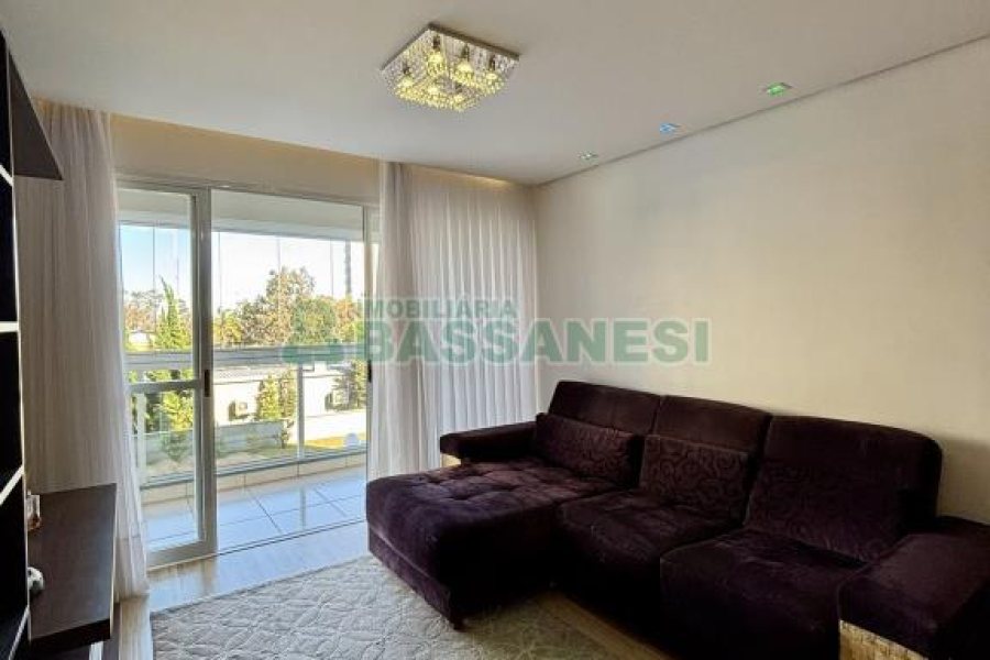 Apto Mobiliado com 114m², 3 dormitórios, 2 vagas, no bairro Madureira em Caxias do Sul para Alugar ou Comprar