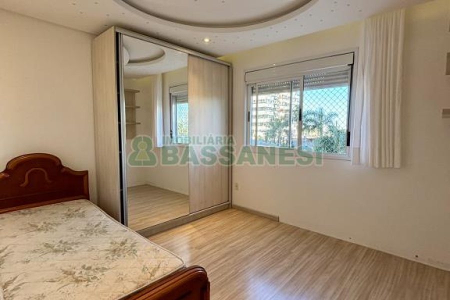 Apto Mobiliado com 114m², 3 dormitórios, 2 vagas, no bairro Madureira em Caxias do Sul para Alugar ou Comprar