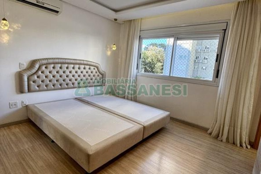 Apto Mobiliado com 114m², 3 dormitórios, 2 vagas, no bairro Madureira em Caxias do Sul para Alugar ou Comprar