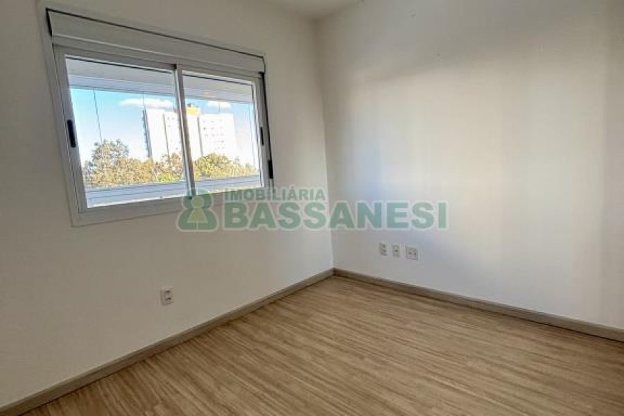 Apto Mobiliado com 114m², 3 dormitórios, 2 vagas, no bairro Madureira em Caxias do Sul para Alugar ou Comprar