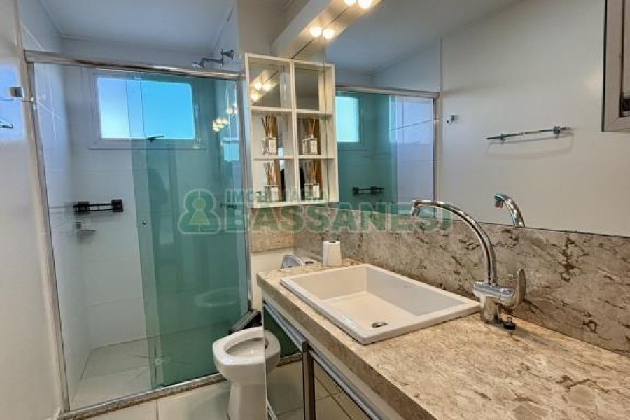 Apto Mobiliado com 114m², 3 dormitórios, 2 vagas, no bairro Madureira em Caxias do Sul para Alugar ou Comprar