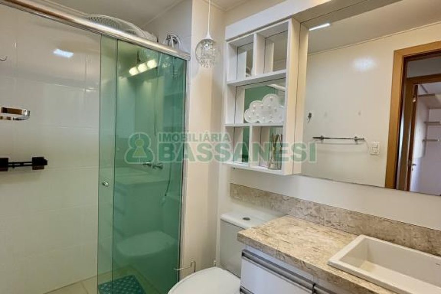 Apto Mobiliado com 114m², 3 dormitórios, 2 vagas, no bairro Madureira em Caxias do Sul para Alugar ou Comprar