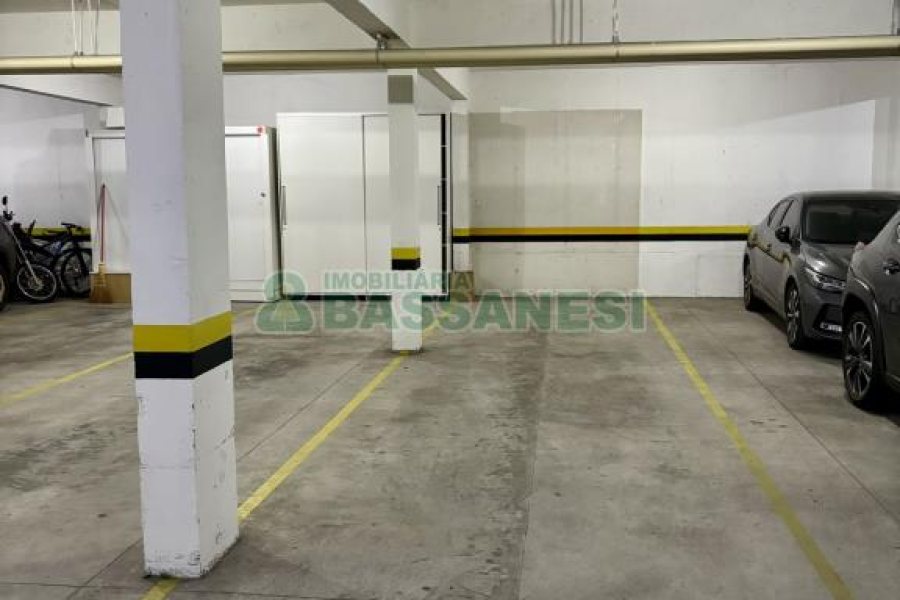 Apto Mobiliado com 114m², 3 dormitórios, 2 vagas, no bairro Madureira em Caxias do Sul para Alugar ou Comprar