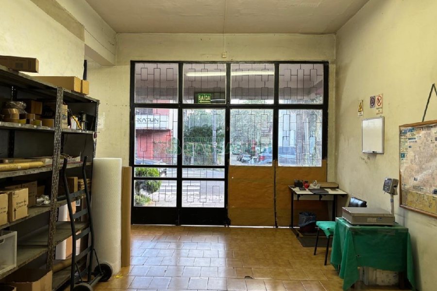 Loja com 518m², no bairro Rio Branco em Caxias do Sul para Alugar