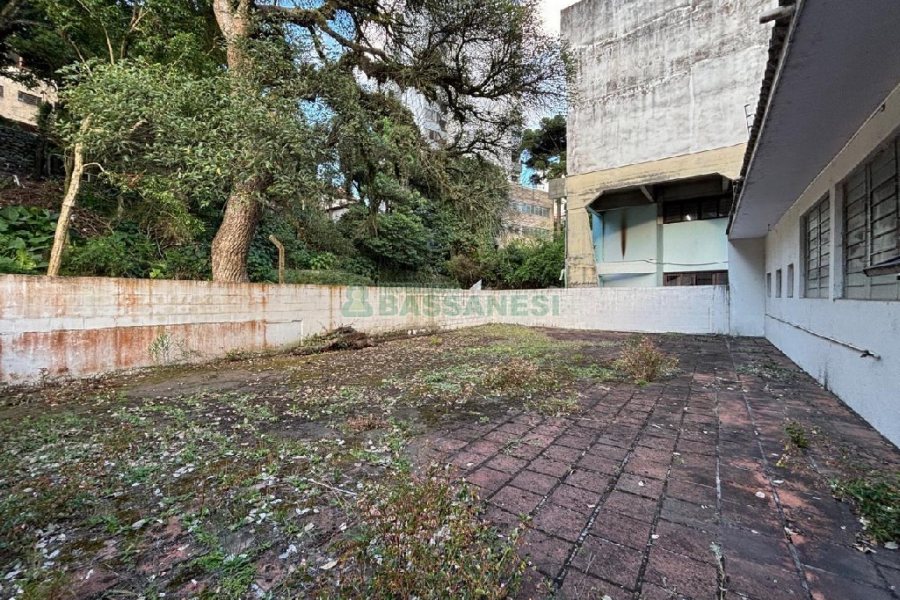 Loja com 518m², no bairro Rio Branco em Caxias do Sul para Alugar