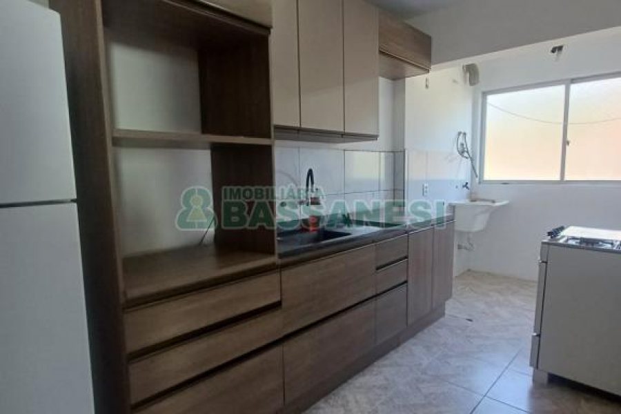 Apartamento com 72m², 2 dormitórios, 1 vaga, no bairro Lourdes em Caxias do Sul para Comprar