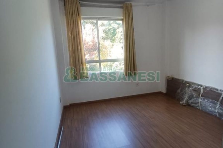 Apartamento com 72m², 2 dormitórios, 1 vaga, no bairro Lourdes em Caxias do Sul para Comprar