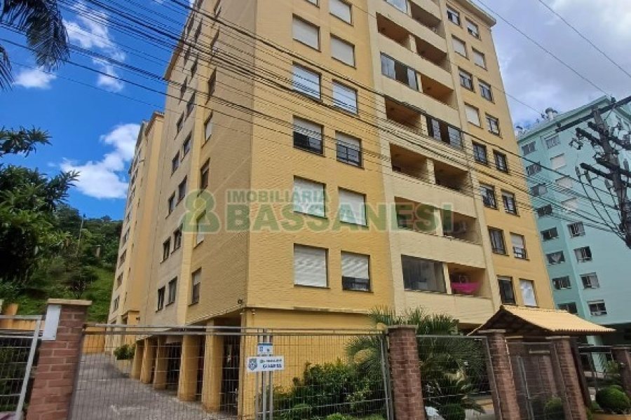 Apartamento com 72m², 2 dormitórios, 1 vaga, no bairro Lourdes em Caxias do Sul para Comprar