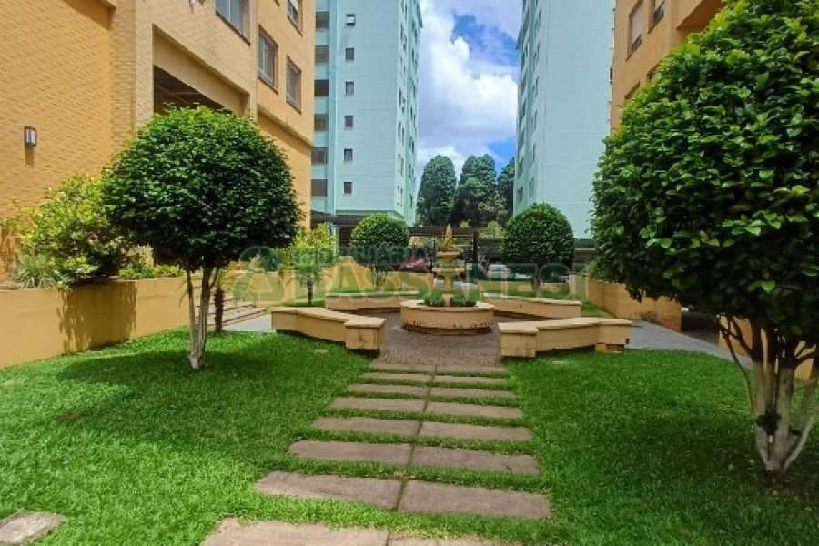 Apartamento com 72m², 2 dormitórios, 1 vaga, no bairro Lourdes em Caxias do Sul para Comprar