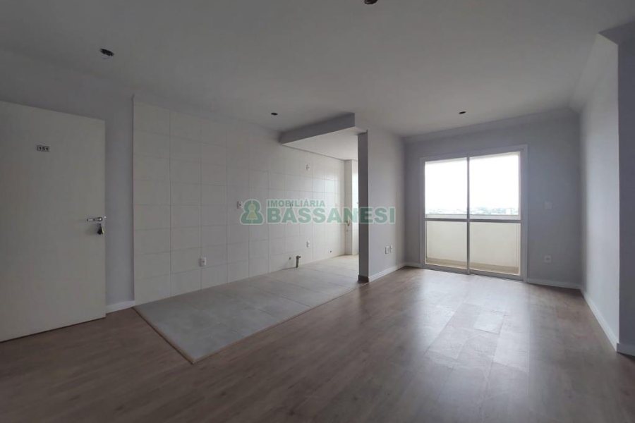 Apartamento com 55m², 2 dormitórios, 2 vagas, no bairro Panazzolo em Caxias do Sul para Comprar