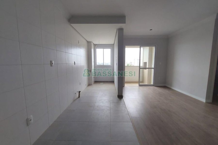 Apartamento com 55m², 2 dormitórios, 2 vagas, no bairro Panazzolo em Caxias do Sul para Comprar