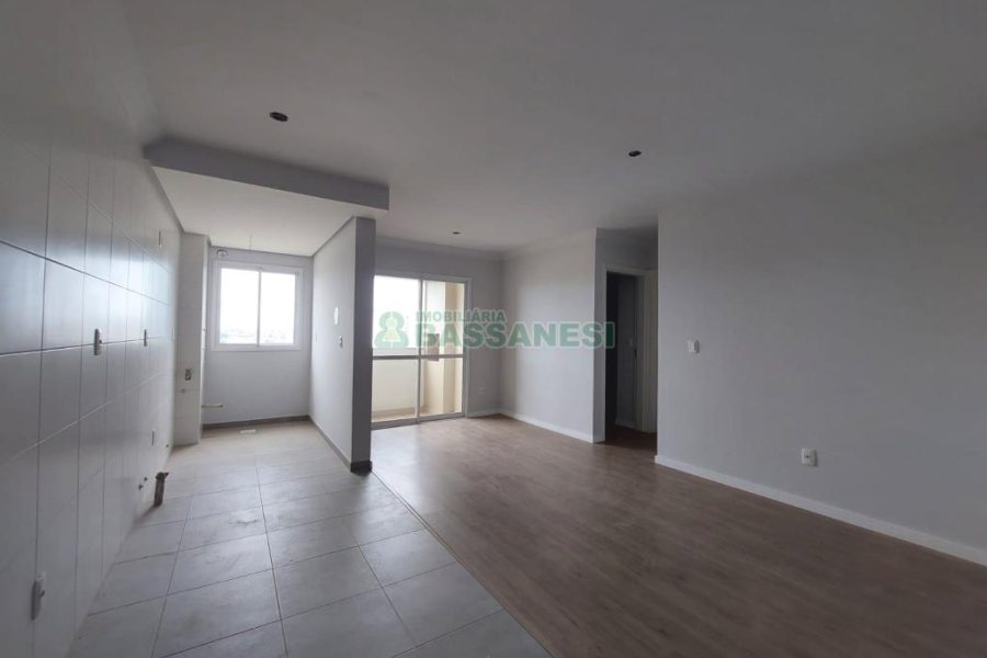 Apartamento com 55m², 2 dormitórios, 2 vagas, no bairro Panazzolo em Caxias do Sul para Comprar