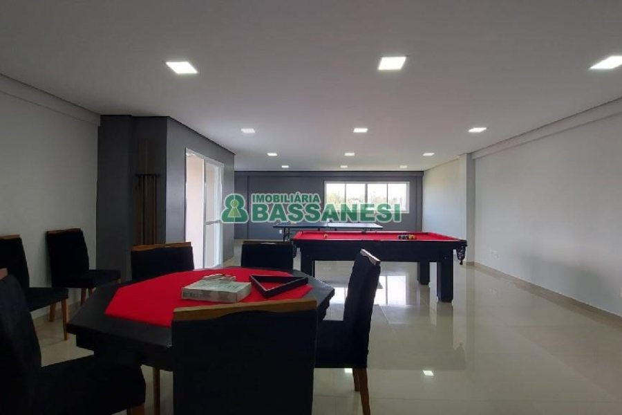 Apartamento com 55m², 2 dormitórios, 2 vagas, no bairro Panazzolo em Caxias do Sul para Comprar