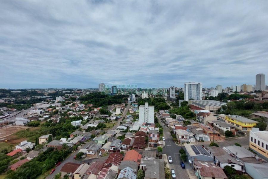 Apartamento com 55m², 2 dormitórios, 2 vagas, no bairro Panazzolo em Caxias do Sul para Comprar