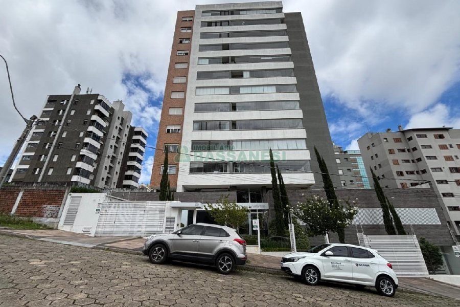 Apto Mobiliado com 100m², 2 dormitórios, 2 vagas, no bairro Jardim América em Caxias do Sul para Alugar