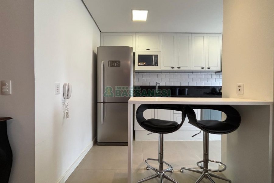Apto Mobiliado com 100m², 2 dormitórios, 2 vagas, no bairro Jardim América em Caxias do Sul para Alugar