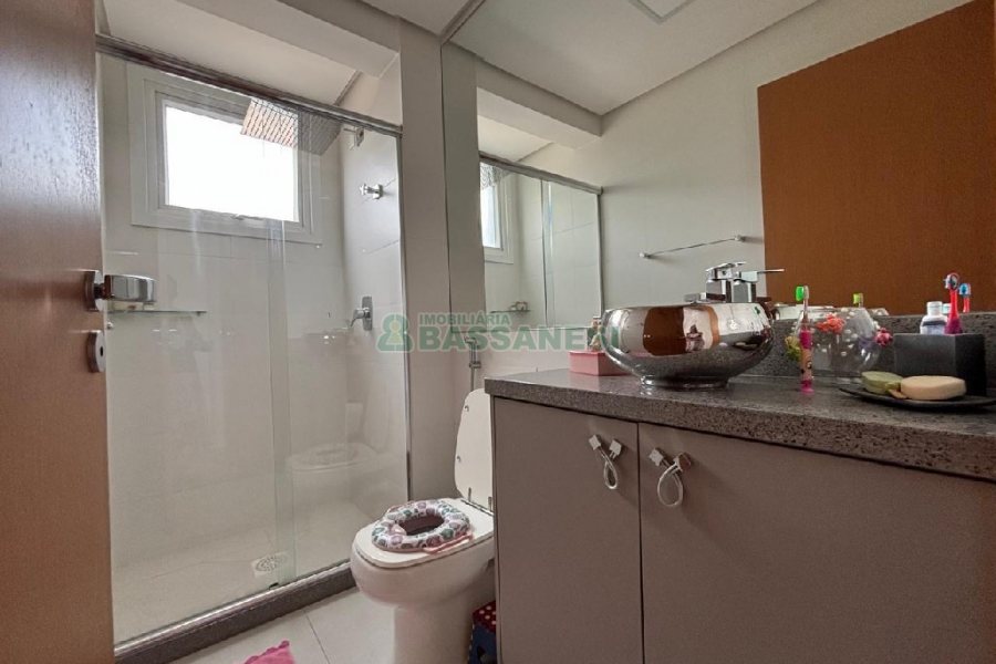 Apto Mobiliado com 100m², 2 dormitórios, 2 vagas, no bairro Jardim América em Caxias do Sul para Alugar