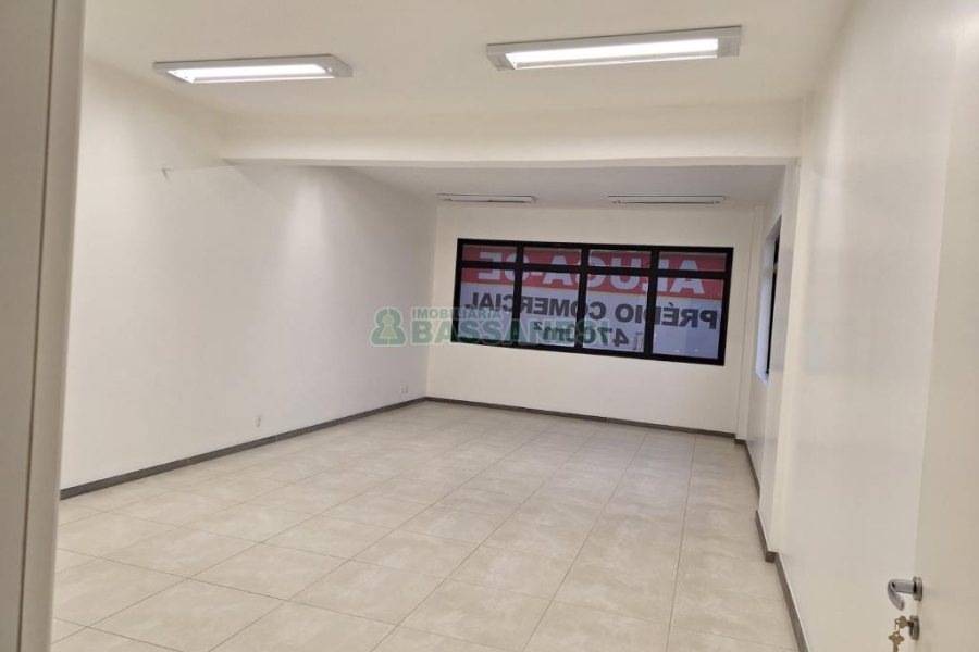 Sala com 1594m², no bairro São Pelegrino em Caxias do Sul para Alugar