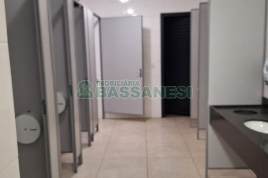 Sala com 1594m², no bairro São Pelegrino em Caxias do Sul para Alugar