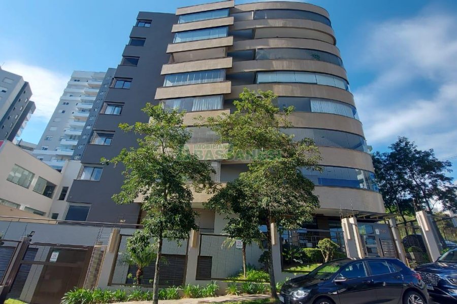 Apartamento com 175m², 3 dormitórios, 2 vagas, no bairro Villagio Iguatemi em Caxias do Sul para Comprar