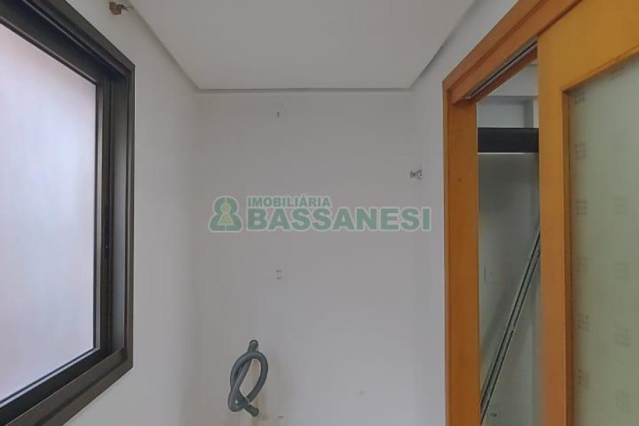 Apartamento com 175m², 3 dormitórios, 2 vagas, no bairro Villagio Iguatemi em Caxias do Sul para Comprar