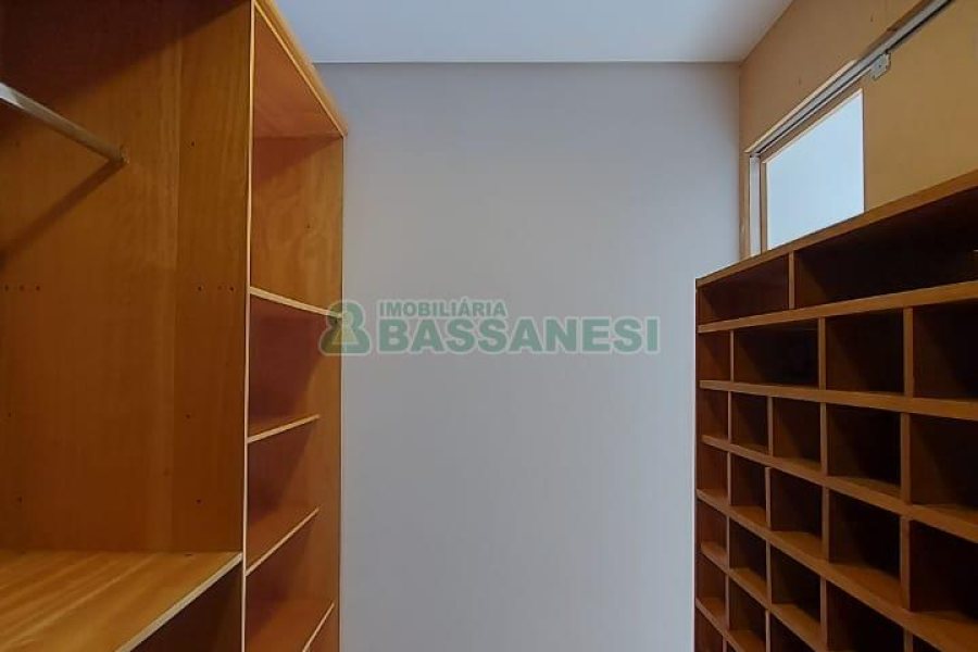 Apartamento com 175m², 3 dormitórios, 2 vagas, no bairro Villagio Iguatemi em Caxias do Sul para Comprar