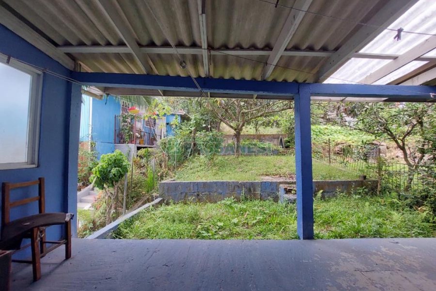 Casa com 162m², 3 dormitórios, 2 vagas, no bairro Rio Branco em Caxias do Sul para Comprar