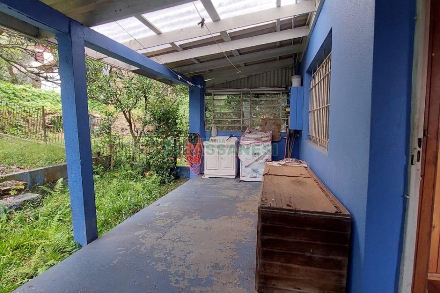 Casa com 162m², 3 dormitórios, 2 vagas, no bairro Rio Branco em Caxias do Sul para Comprar