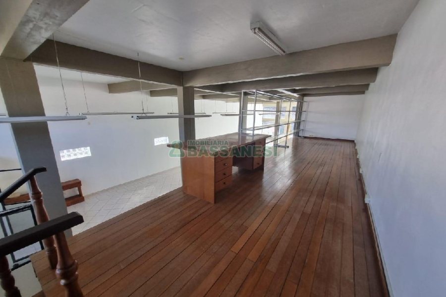 Loja com 240m², no bairro Rio Branco em Caxias do Sul para Alugar