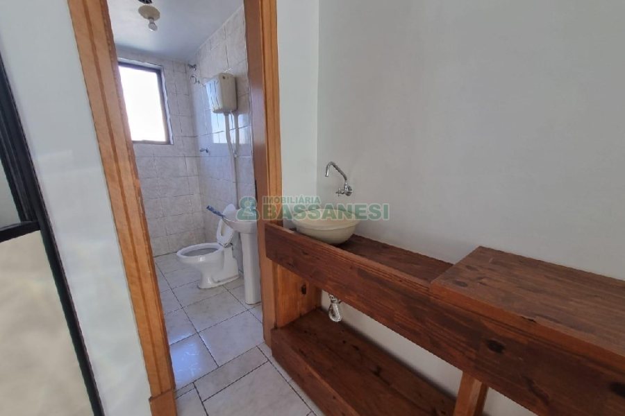 Loja com 240m², no bairro Rio Branco em Caxias do Sul para Alugar