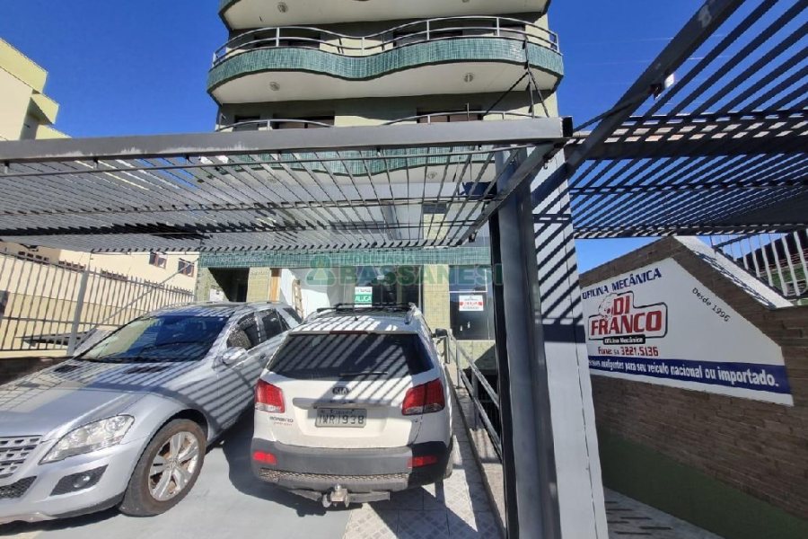 Loja com 240m², no bairro Rio Branco em Caxias do Sul para Alugar