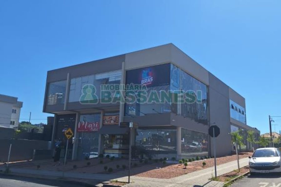 Loja com 50m², 1 vaga, no bairro Cruzeiro em Caxias do Sul para Comprar