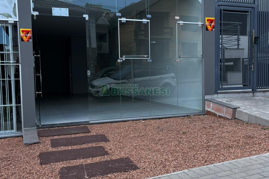 Loja com 50m², 1 vaga, no bairro Cruzeiro em Caxias do Sul para Comprar